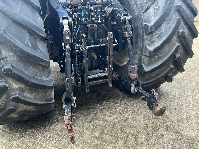 2011 new holland t8360 ultra command vierwielaangedreven landbouwtractor - afbeelding 16 van  43