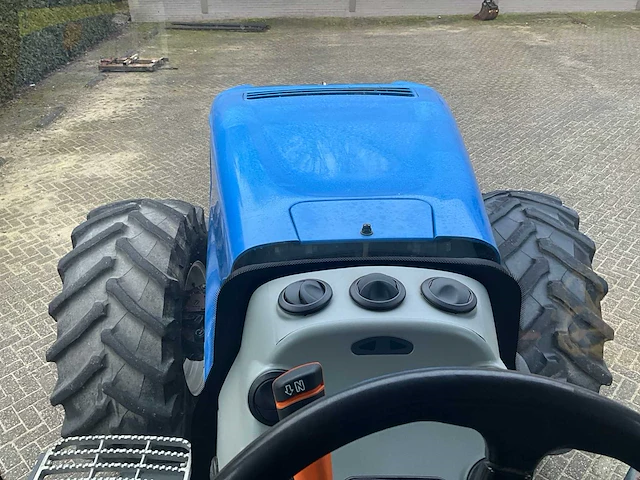 2011 new holland t8360 ultra command vierwielaangedreven landbouwtractor - afbeelding 26 van  43