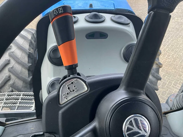 2011 new holland t8360 ultra command vierwielaangedreven landbouwtractor - afbeelding 27 van  43