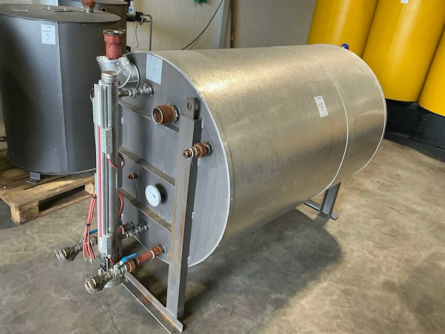 2011 novum 008-960 condenstank, spuitank en vuilwatertank - afbeelding 6 van  12