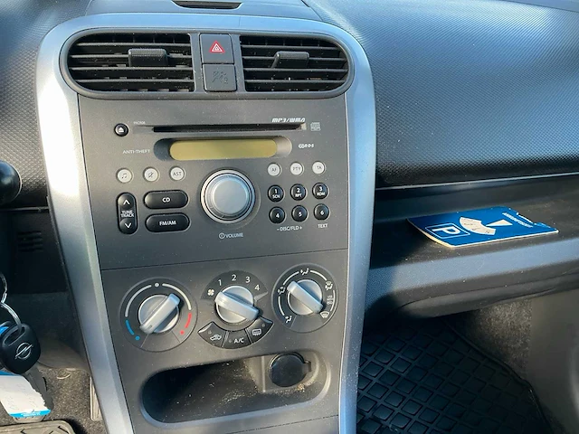 2011 opel agila personenauto - afbeelding 20 van  37