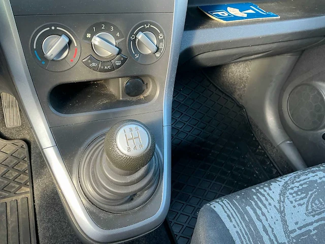 2011 opel agila personenauto - afbeelding 25 van  37