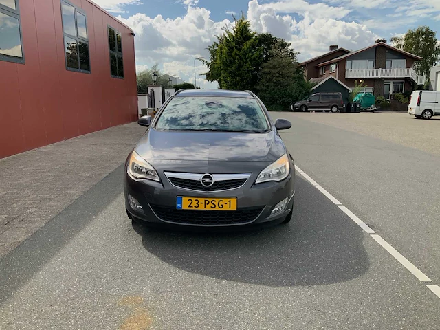 2011 opel astra sports tourer personenauto - afbeelding 18 van  24