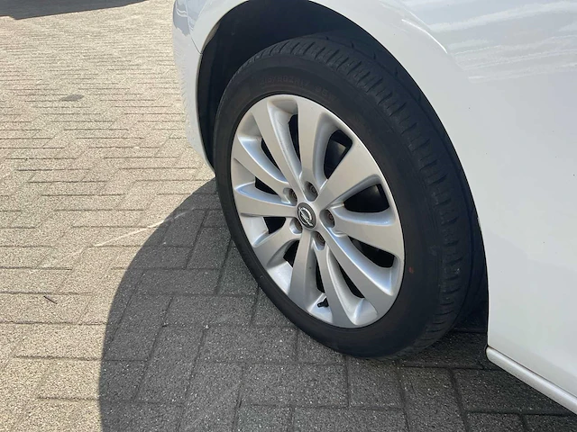 2011 opel astra sports tourer personenauto - afbeelding 11 van  27
