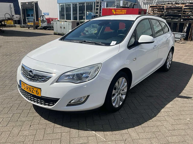 2011 opel astra sports tourer personenauto - afbeelding 1 van  27
