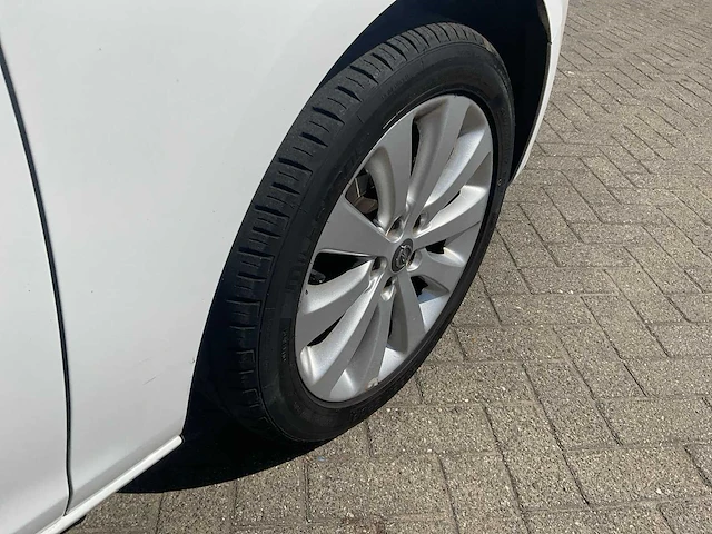 2011 opel astra sports tourer personenauto - afbeelding 15 van  27