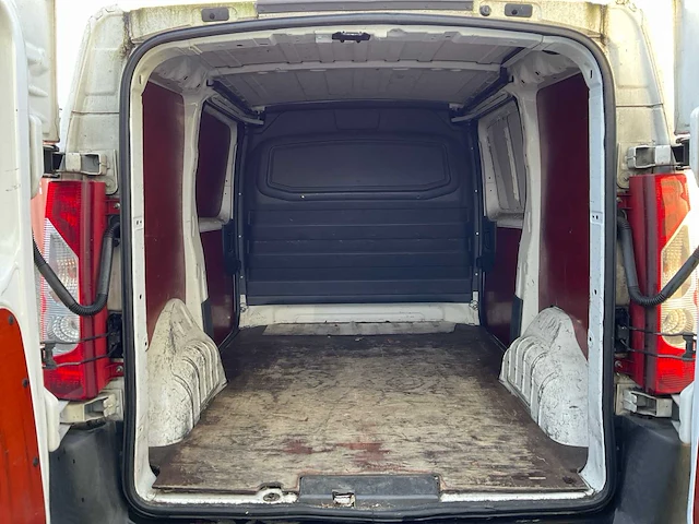2011 peugeot 229 2.0 hdi l1h1 expert bedrijfswagen - afbeelding 19 van  28
