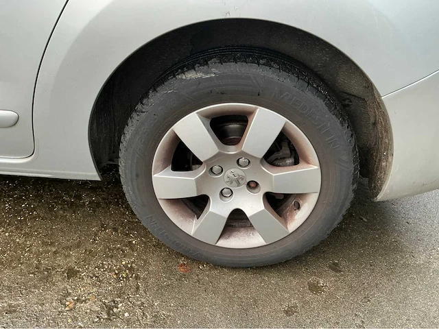 2011 peugeot 5008 personenauto - afbeelding 2 van  23