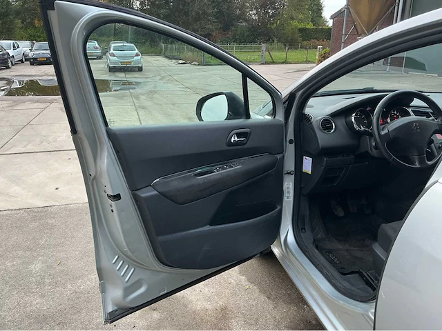 2011 peugeot 5008 personenauto - afbeelding 4 van  23