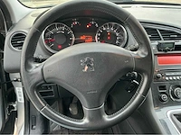 2011 peugeot 5008 personenauto - afbeelding 7 van  23