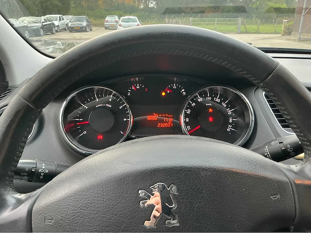 2011 peugeot 5008 personenauto - afbeelding 8 van  23