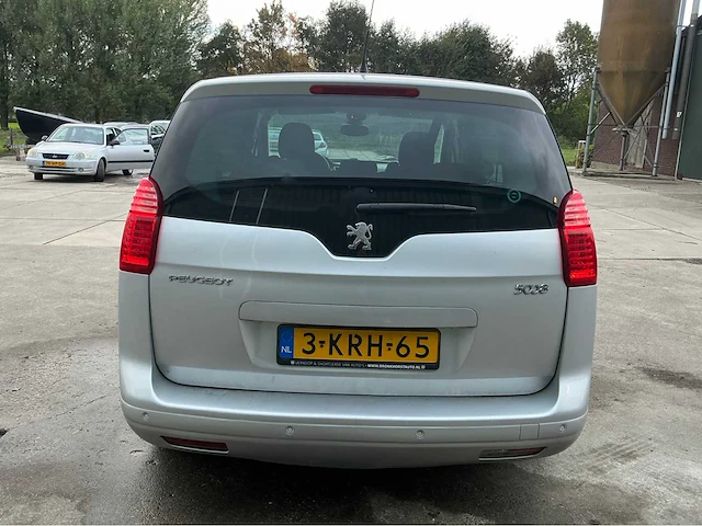 2011 peugeot 5008 personenauto - afbeelding 18 van  23