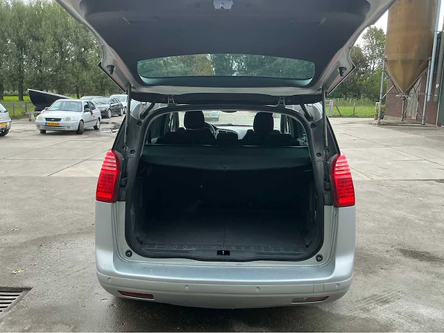 2011 peugeot 5008 personenauto - afbeelding 20 van  23