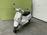 2011 piaggio fly 4t 25km/u brommer - afbeelding 1 van  12