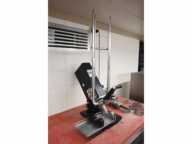 2011 poly-clip dcd 600 sluitmachine - afbeelding 2 van  7