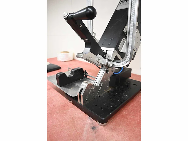 2011 poly-clip dcd 600 sluitmachine - afbeelding 3 van  7