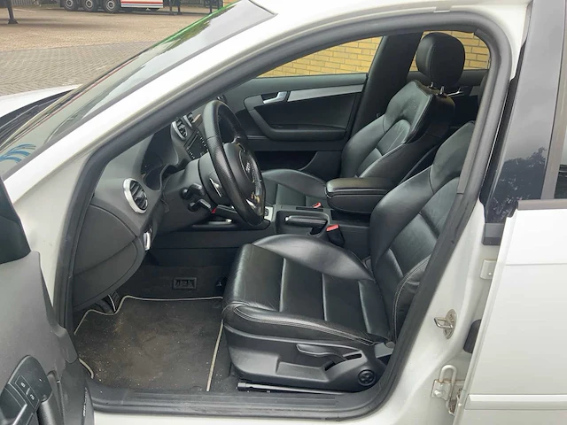 2011 quattro rs3 sportback personenauto - afbeelding 29 van  45