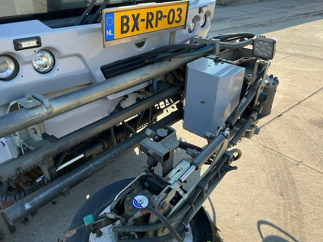 2011 ravo 580 straatveegmachine - afbeelding 13 van  46