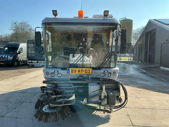 2011 ravo 580 straatveegmachine - afbeelding 46 van  46