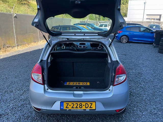 2011 renault clio estate hatchback personenauto - afbeelding 11 van  22