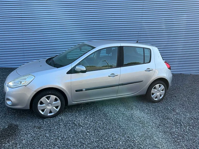 2011 renault clio estate hatchback personenauto - afbeelding 12 van  22