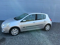 2011 renault clio estate hatchback personenauto - afbeelding 12 van  22