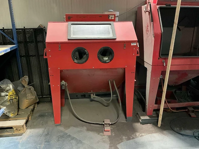 2011 sbc 420 hand straalcabine - afbeelding 1 van  6