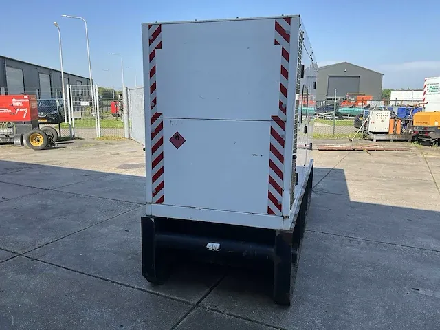 2011 sdmo r165 stroomgenerator - afbeelding 12 van  18