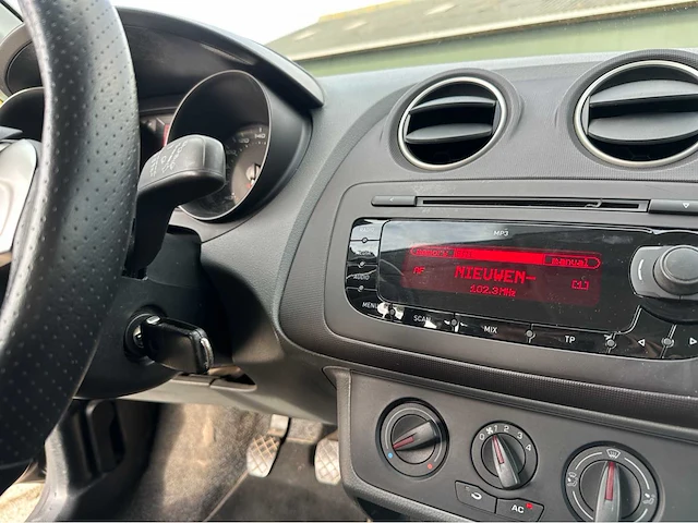 2011 seat ibiza sc personenauto - afbeelding 21 van  34