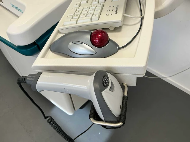 2011 siemens immulite 2000 xpi immunoassay analyse apparaat - afbeelding 10 van  22