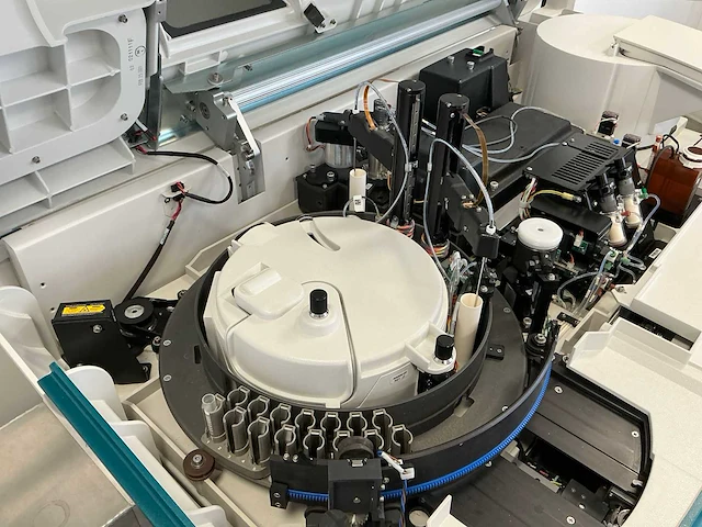 2011 siemens immulite 2000 xpi immunoassay analyse apparaat - afbeelding 22 van  22