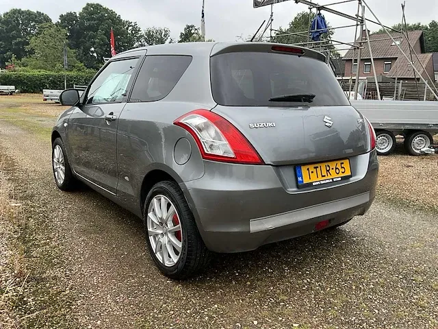 2011 suzuki swift personenauto - afbeelding 28 van  33