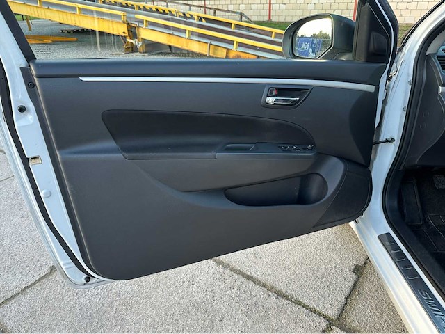 2011 suzuki swift personenauto - afbeelding 7 van  38