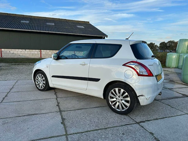 2011 suzuki swift personenauto - afbeelding 23 van  38