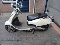 2011 sym snorscooter xs50qt-2 scooter - afbeelding 1 van  5