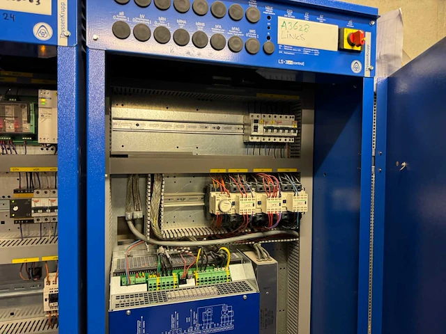 2011 thyssenkrupp gmbh tw130h liftmotor met schakelkast - afbeelding 9 van  19