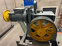 2011 thyssenkrupp gmbh tw130h liftmotor met schakelkast - afbeelding 1 van  18