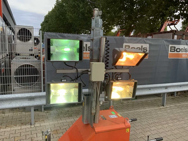 2011 tower light linktower link240 1014m compacte koppelbare lichtmast - afbeelding 6 van  8