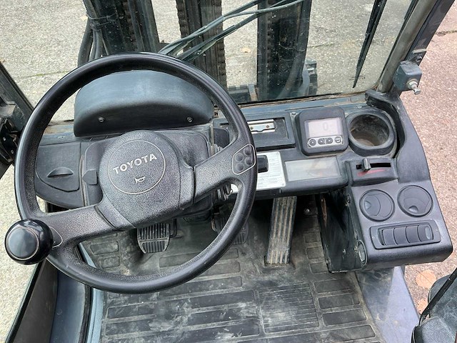 2011 toyota 02-8fdf30 vorkheftruck - afbeelding 15 van  30