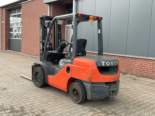2011 toyota 52-8fdjf35 vorkheftruck - afbeelding 9 van  16