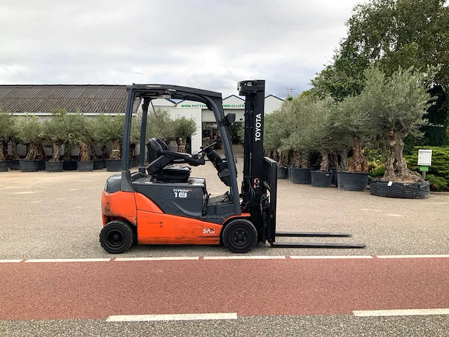 2011 toyota 8fbmt18 vorkheftruck - afbeelding 28 van  32