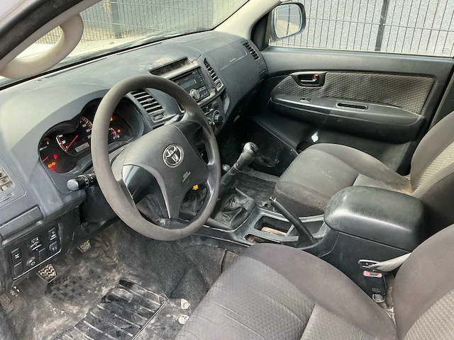 2011 toyota hilux 2.5d - afbeelding 8 van  37