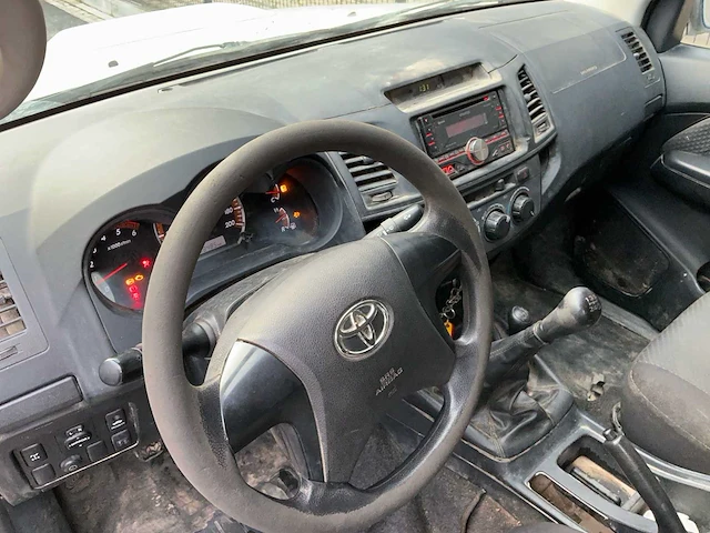 2011 toyota hilux 2.5d - afbeelding 10 van  37