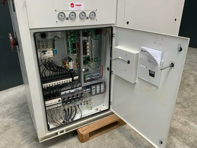 2011 trane ecgwh 250 chiller warmtepomp - afbeelding 5 van  7