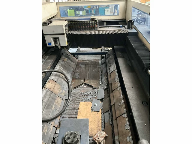 2011 trumpf l16 trulaser 5030 lasersnijmachine - afbeelding 9 van  29