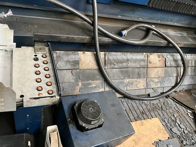 2011 trumpf l16 trulaser 5030 lasersnijmachine - afbeelding 11 van  29