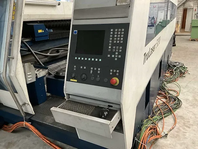 2011 trumpf trulaser 5030 vlakbedlasermachine - afbeelding 2 van  42