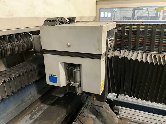 2011 trumpf trulaser 5030 vlakbedlasermachine - afbeelding 8 van  42