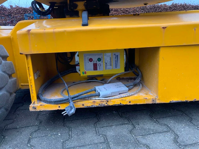 2011 upright a38e hoogwerker - afbeelding 14 van  15