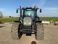 2011 valtra n142 vierwielaangedreven landbouwtractor - afbeelding 34 van  44